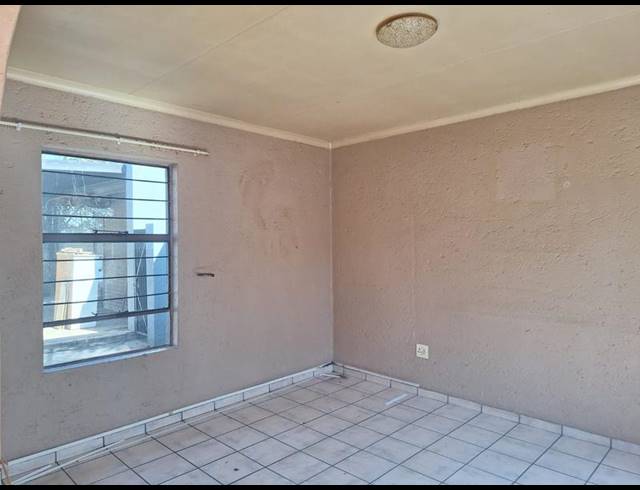 3 BEDROOM PROPERTY TO RENT IN DALPARK EXT 1